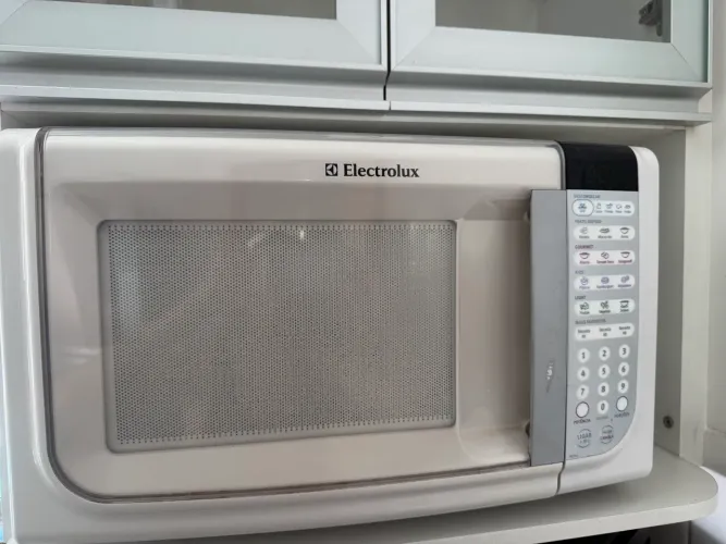 Microondas em perfeito funcionamento 