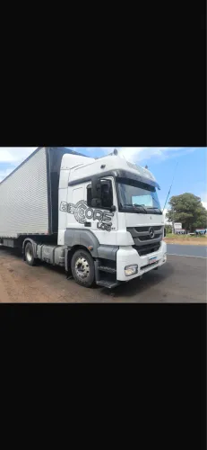 Axor 2041 4x2 suspensão ar