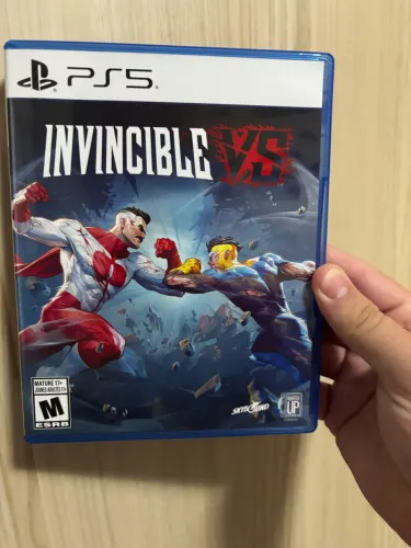 Invincible Vs ps5 mídia física