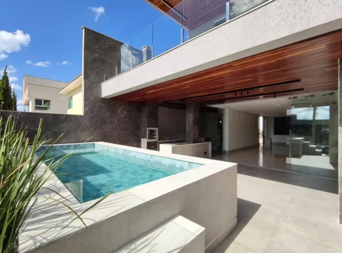 LINDA CASA EM CONDOMÍNIO FECHADO PARA ALUGAR!!