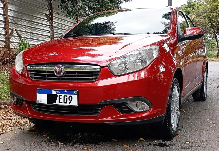 Fiat Grand Siena Essence 1.6 Flex 16V 2014