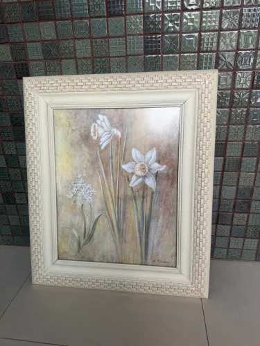 Quadro de vidro com moldura de madeira