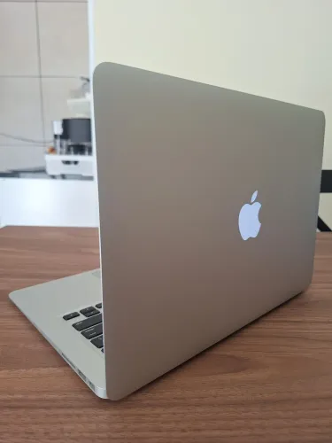 MACBOOK AIR APPLE