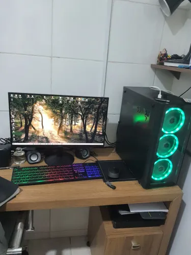 PC completo com Monitor + teclado+ desktop + caixa de som