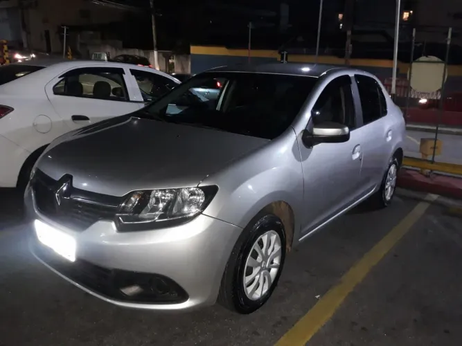 Renault Logan Expression Hi-flex 1.6 8V 4P 2015