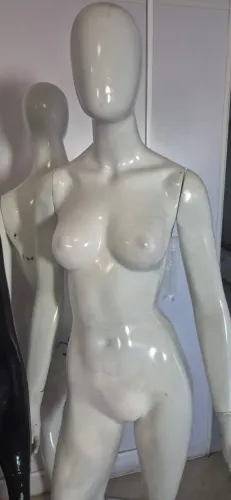 manequim de fibra de vidro