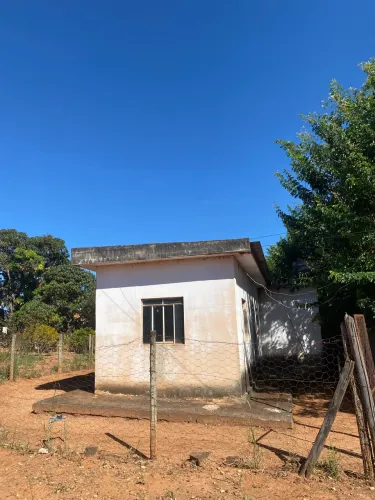Vende-se Lote com Barracão em Serra Azul - Mateus Leme/MG