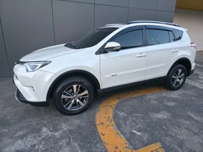 Toyota RAV4 2.0 Top 4X2 16V Aut. 2018