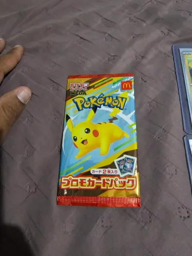 Booster mcdonalds pikachu pokemon