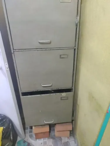 Vendo Arquivo de Aco 3 gavetas R$ 180,00 retirar no centro de são Bernardo do campo 