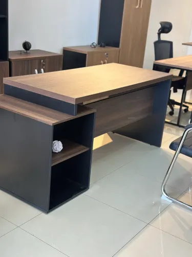 MESA RETA TAMPO 1.50 DE ESCRITORIO COM GAVETEIRO LOJA IKONOFFICE 