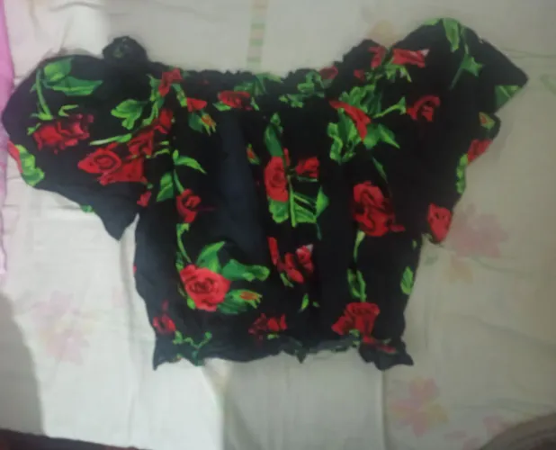 Blusa Florida (Leia a descrição)