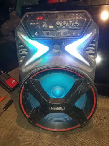 Caixa bluetooth mondial