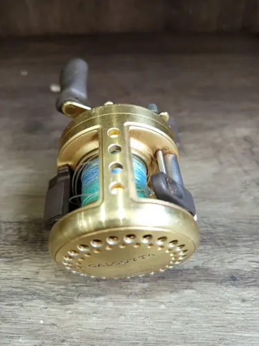 Carretilhas Shimano alguns modelos a venda vários valores