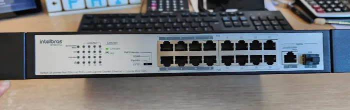 Switch Intelbras Sf 1811 Poe - 18 PORTAS