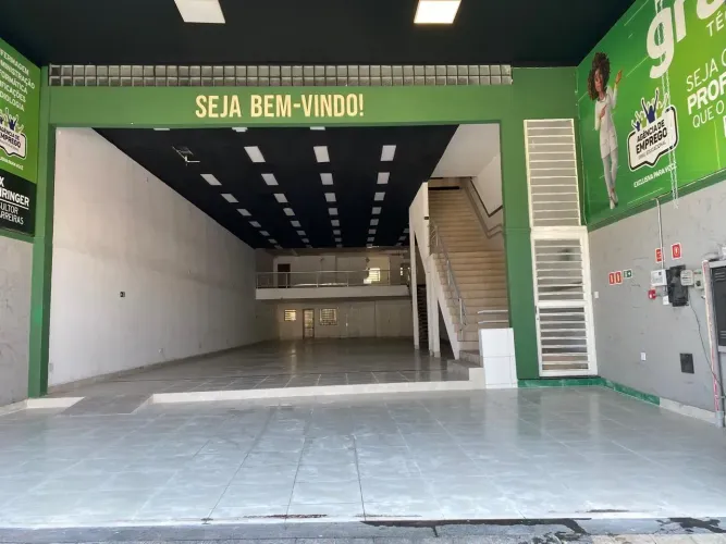 OPORTUNIDADE! AO LADO DO METRÔ ARTUR ALVIM COMERCIAL 800m2 COM ELEVADOR TODO REFORMADO
