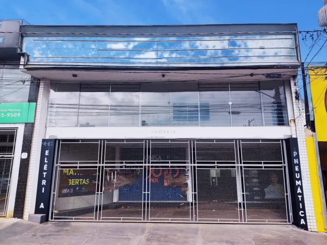 Imóvel comercial disponível para locação na Avenida Nações Unidas em Bauru-SP