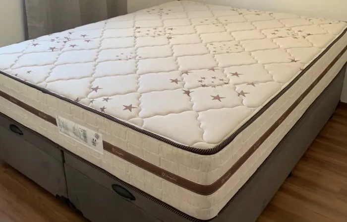 Colchão Queen 30cm Molas Ensacadas NOVO ULTIMA PEÇA