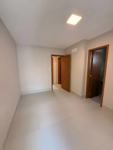 ALUGA-SE CASA NO CONDOMÍNIO TREND 3/4 quartos sendo uma suite