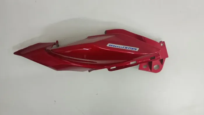Carenagem Traseira Direita Fz 15 2023/2024 Yamaha somente a peça vermelha