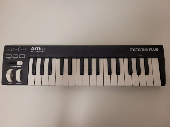 Teclado controlador midi AMW 32 mini plus