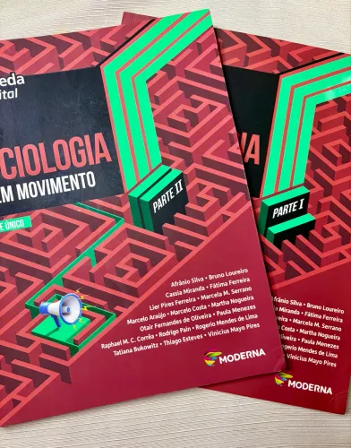 Livro Sociologia em Movimento - Volume Único (Partes I e II) | Editora Moderna | Seminovo