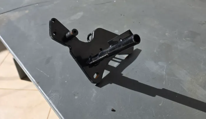 Suporte Estribo Direito Fazer 150 14-15 Original Yamaha
