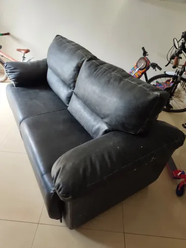 Sofá cama em couro sintético 1,80m