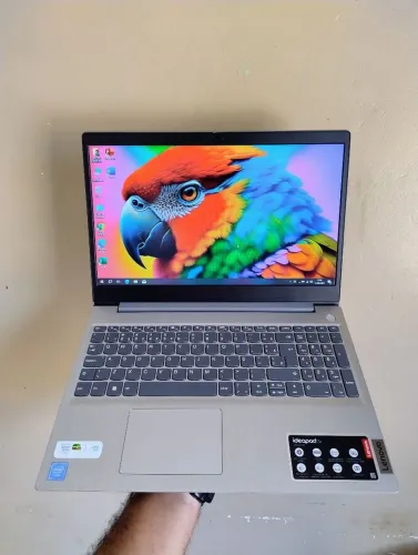 Notebook Lenovo iDeaped ótimo para estudos e trabalho