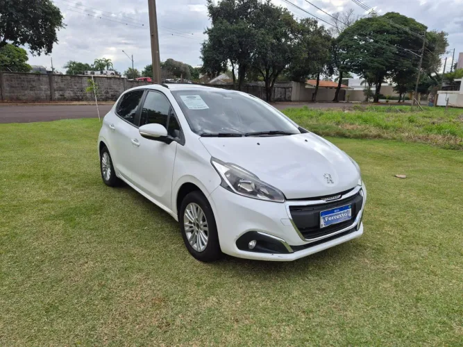 Peugeot 208 Active 1.2 Flex 12V 5P Mec. 2017