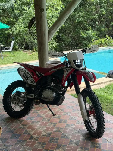 Honda CRF 230 2016 Perfeita