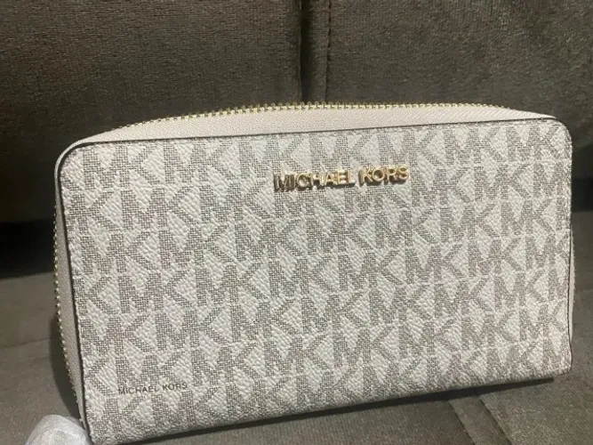 carteira michael kors jet set travel vanilla