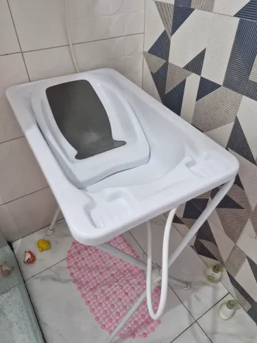 Banheira infantil com suporte Galzerano