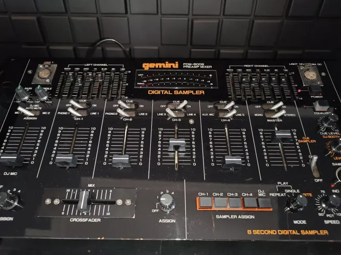 Mixer Geminni 6008 aparelho muito novo 