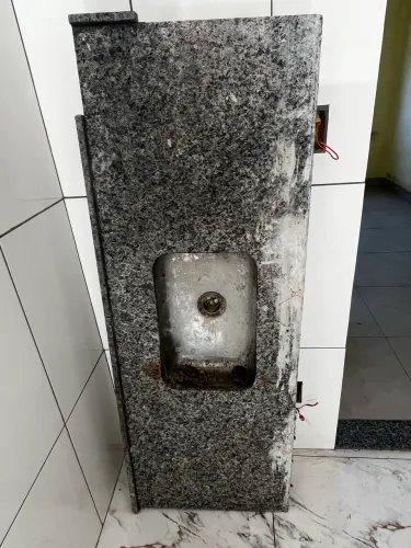Pia de granito cinza