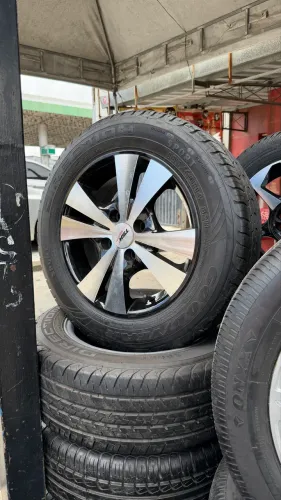 Jogo de Roda 14 com Pneus 4x100