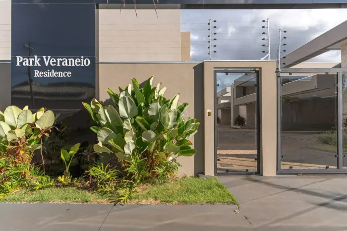 CASA CONDOMÍNIO C/ 03 SUÍTES