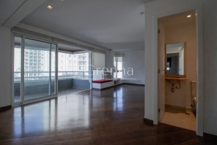 Apartamento duplex para locação com 140m², Vila Madalena - São Paulo.