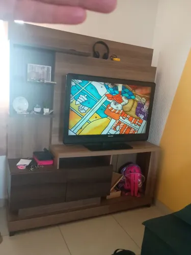 Rack bonito e barato aceito troca por mesa p/quarto ou prateleira c suporte invisível 