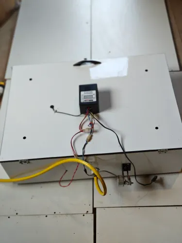CHOCADEIRA AUTOMÁTICA BROOD