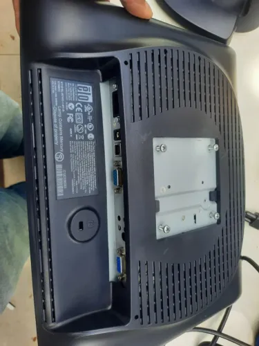 Monitor Touchscreen Elo TouchSystems ET1515L - Oportunidade para PDV e Automação Comercial