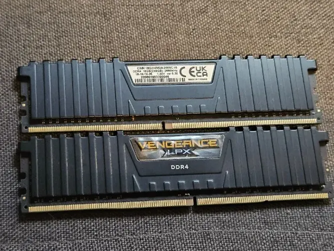 Memória RAM Corsair Vengeance LPX 16GB (2x8GB) DDR4 2666MHz