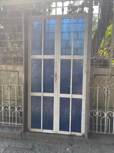 Porta de ferro