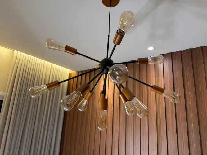 Lustre Sputinik com lâmpadas de filamento