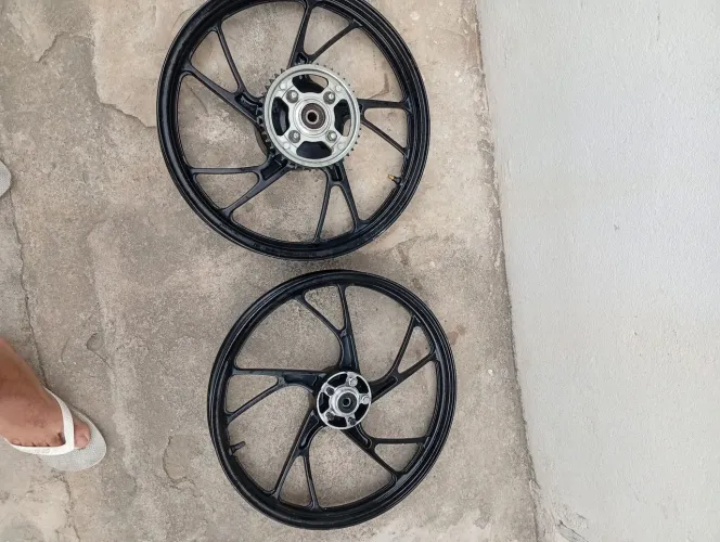 Vendo rodas pé galinha 650