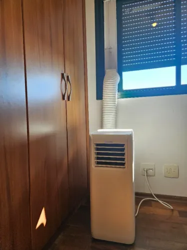 Ar condicionado portátil 12.000 btus (127V)