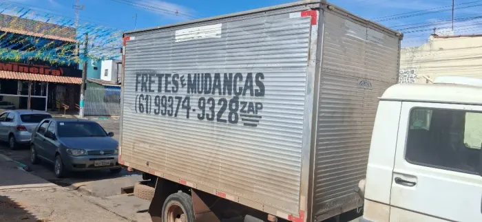 vendo ou troco baú 4 metros de comprimento