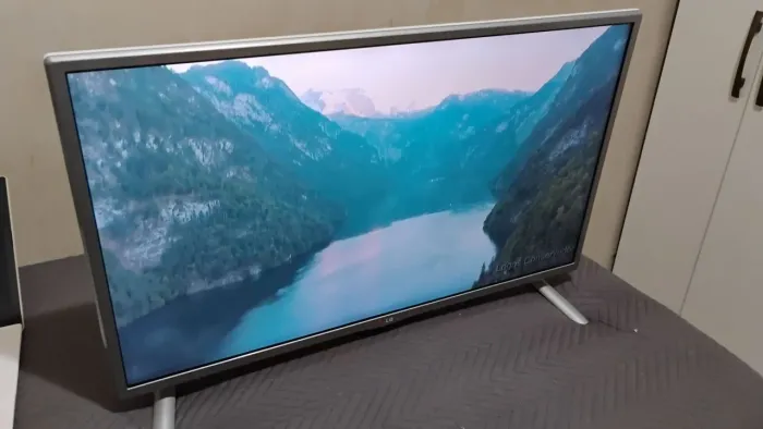 TV LG 32 polegadas (NÃO É SMART)