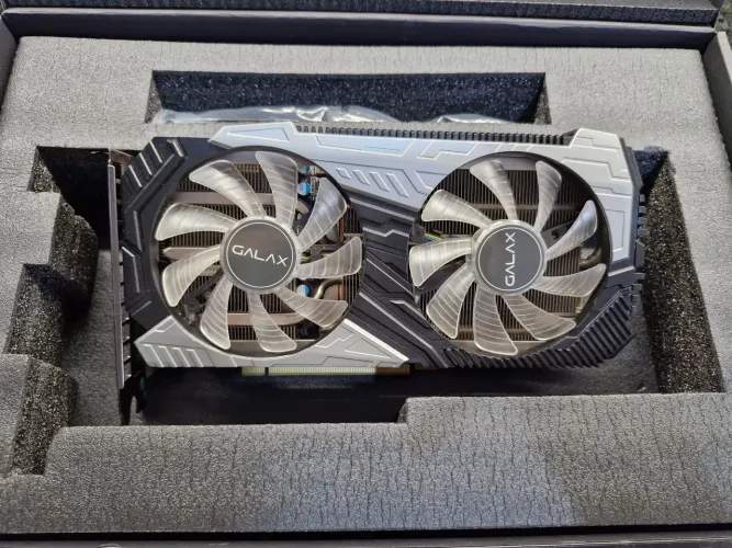 Placa de video RTX 2060 SUPER 8GB
