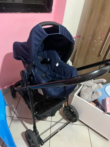 CONJUNTO CARRINHO + BEBÊ CONFORTO MOISES NAPOLI GALZERANO